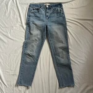 Garage mom jeans straight leg fit